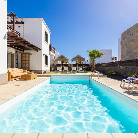 Villa Dacil Плая Бланка Екстериор снимка