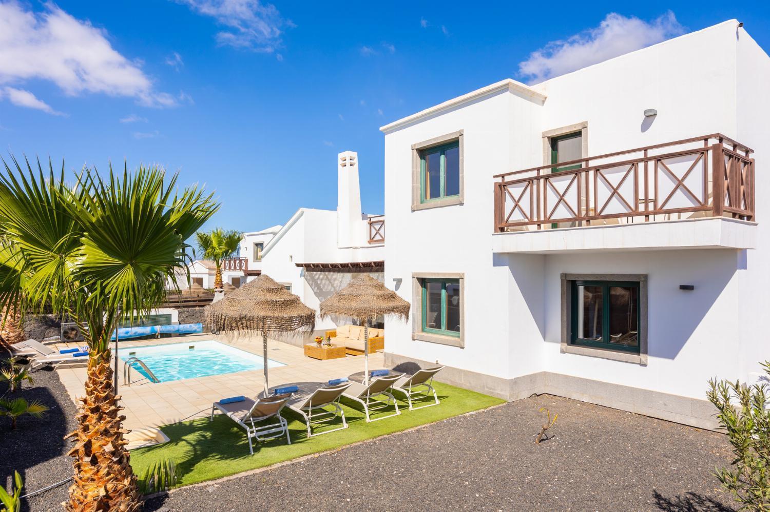 Villa Dacil Плая Бланка Екстериор снимка