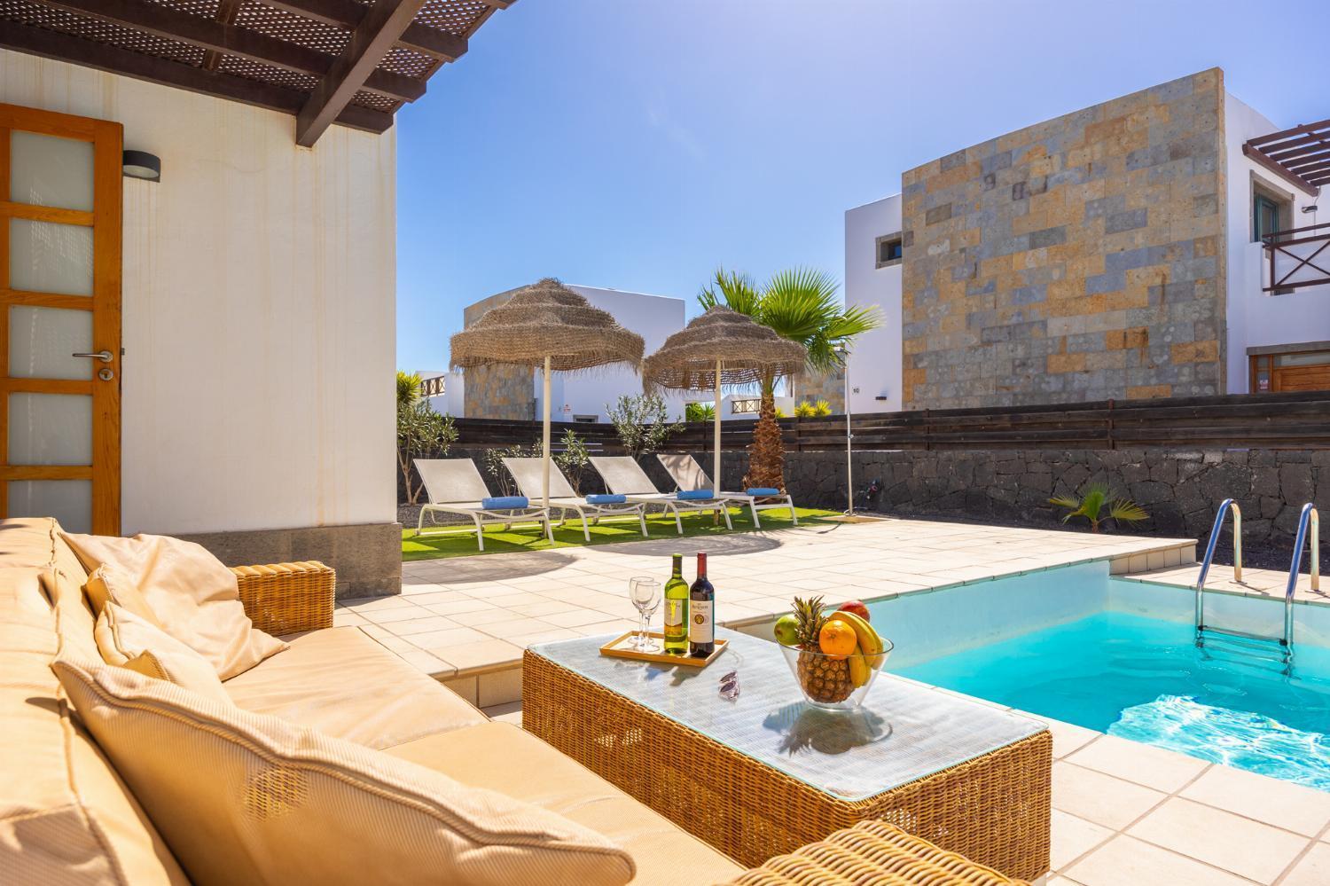 Villa Dacil Плая Бланка Екстериор снимка